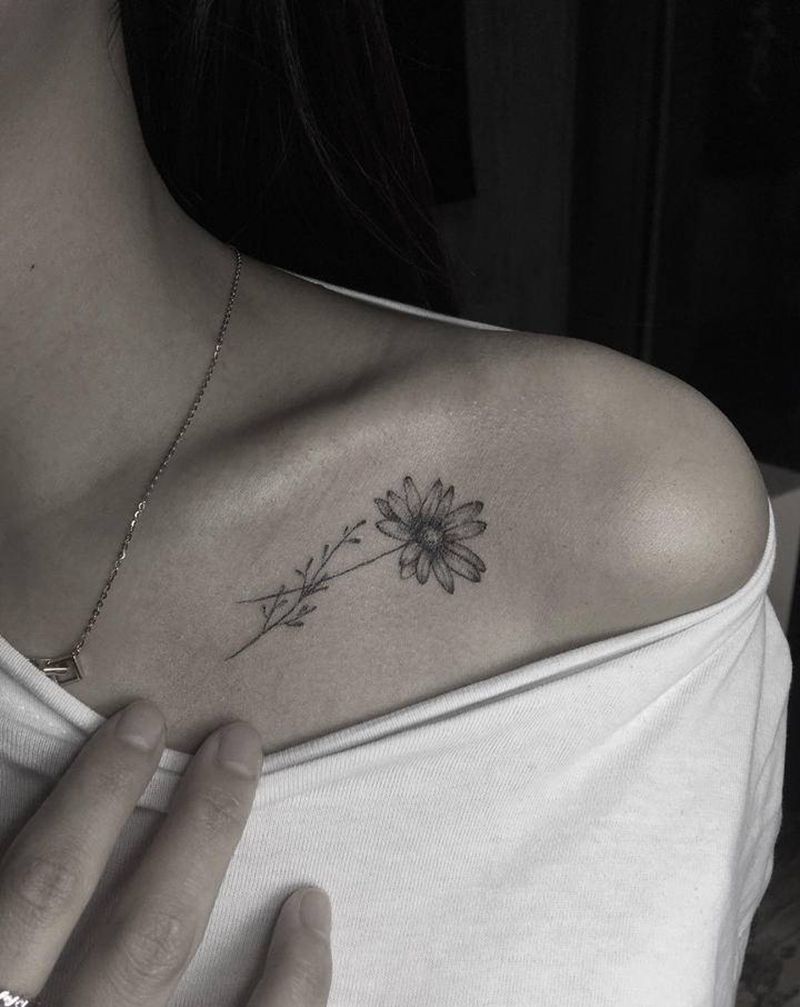 锁骨小清新纹身图片_肩部纹身图案