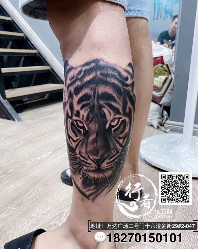 老虎纹身图片_腿部欧美写实老虎纹身图案