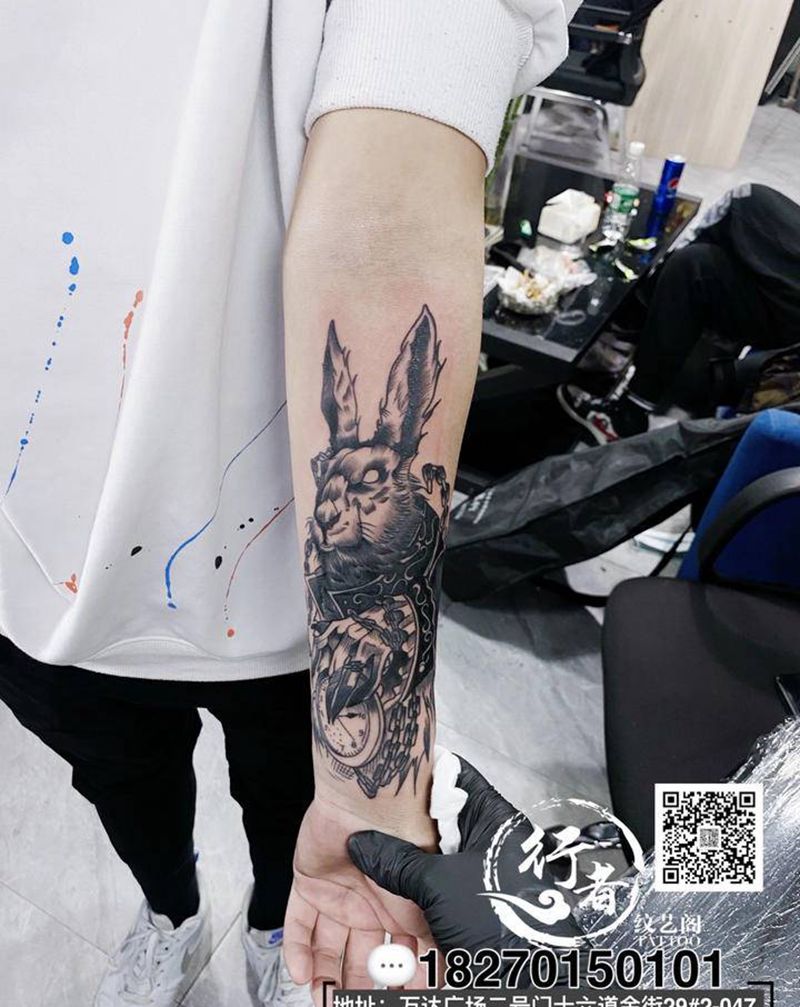 暗黑兔子纹身图片_手臂暗黑兔子纹身图案