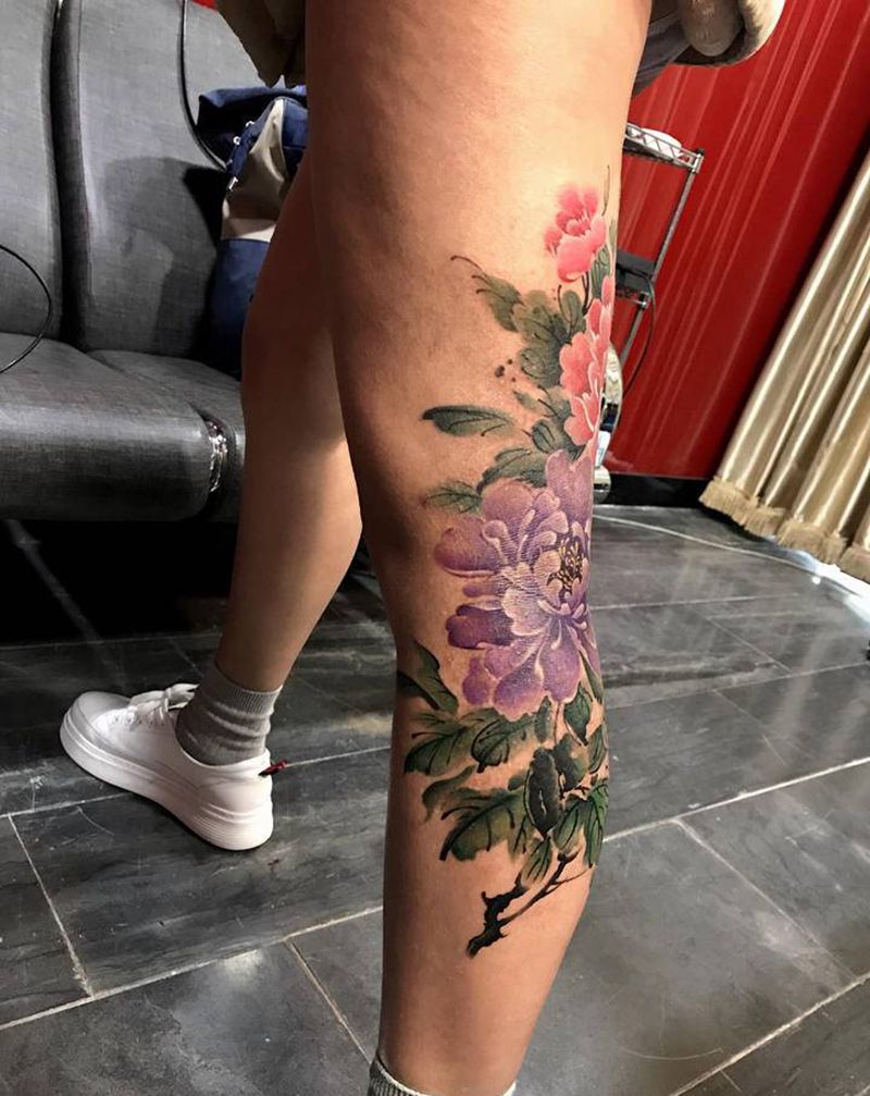 水墨牡丹纹身图片_腿部水墨纹身图案