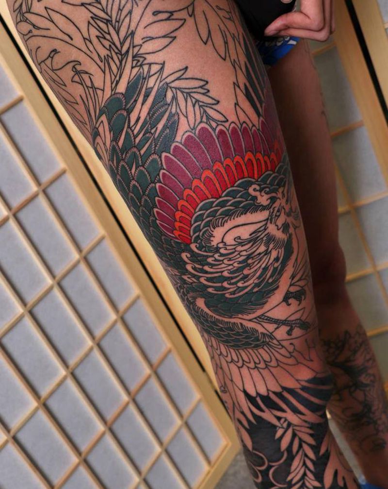 凤凰纹身图片_腿部老传统纹身图案