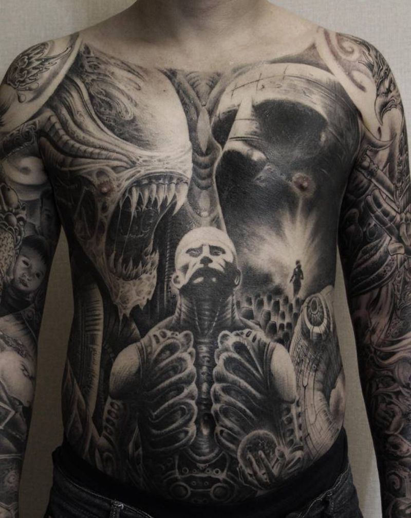 《普罗米修斯》纹身图片_胸部腹部新传统欧美写实纹身图案