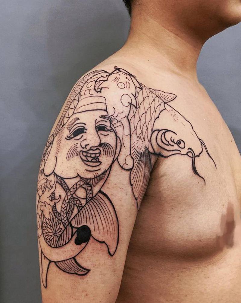 财神猫抱鲤纹身图片_肩部老传统纹身图案