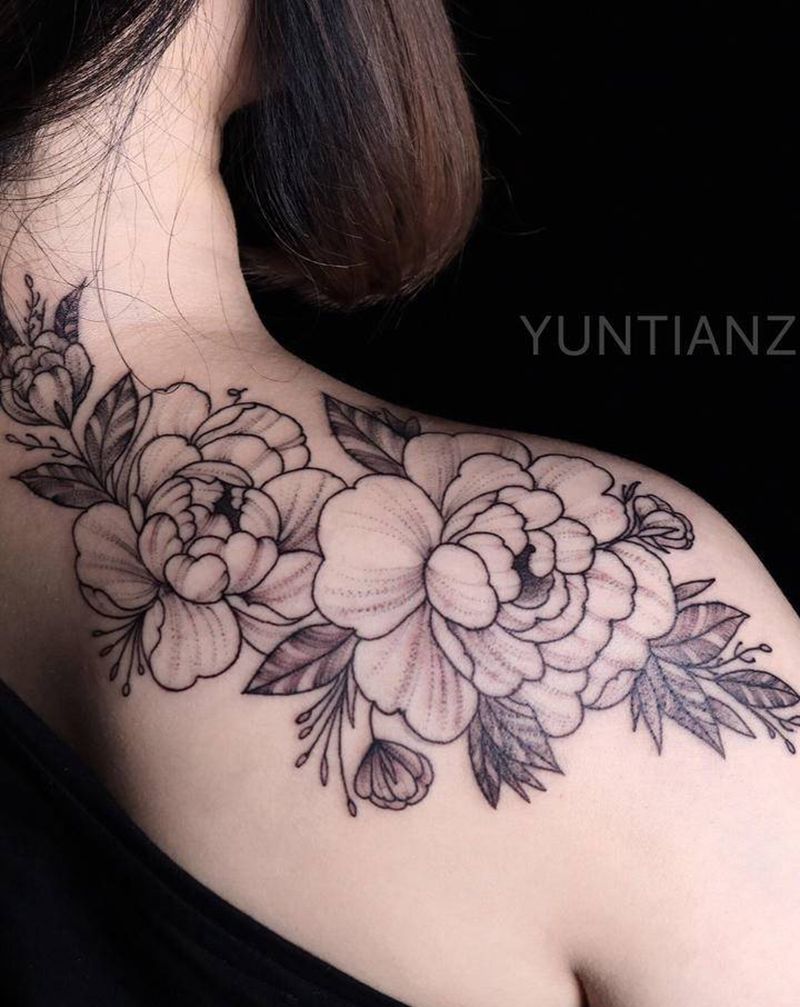 素花纹身图片_肩部点刺纹身图案