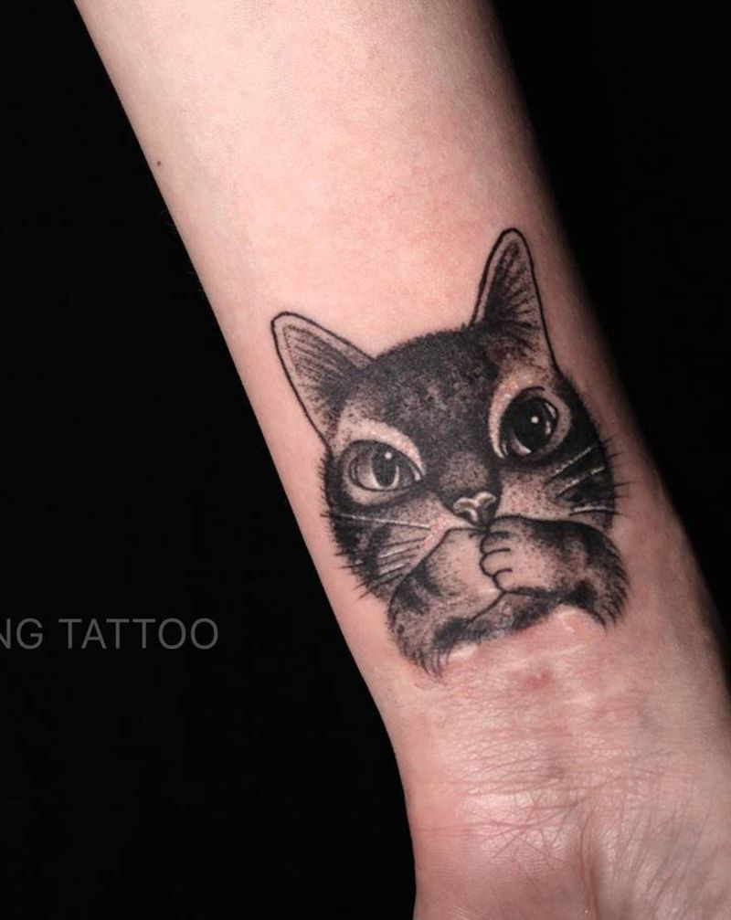 猫纹身图片_手部手臂点刺纹身图案