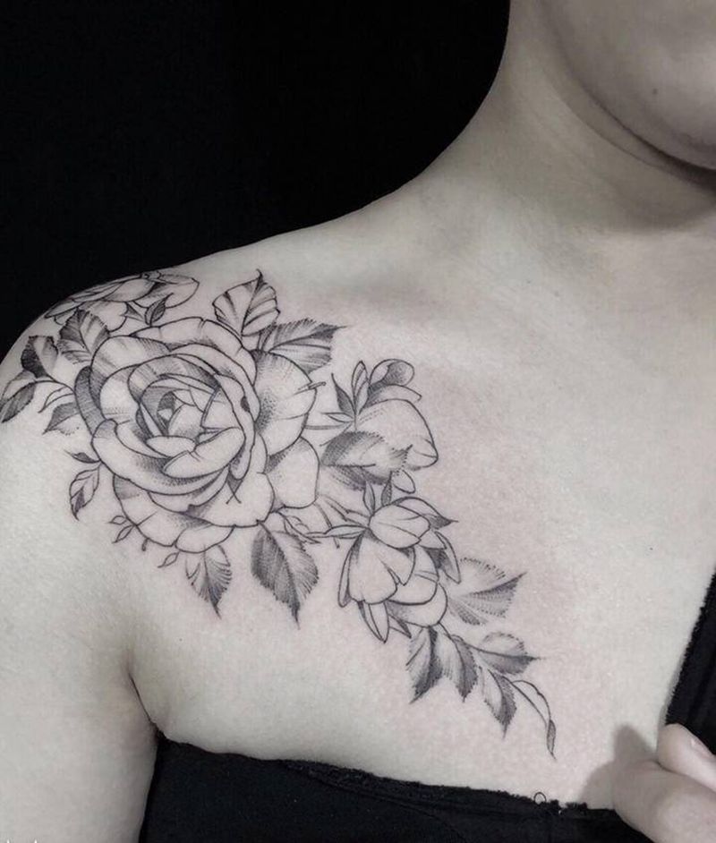 素花纹身图片_肩部胸部点刺素花纹身图案