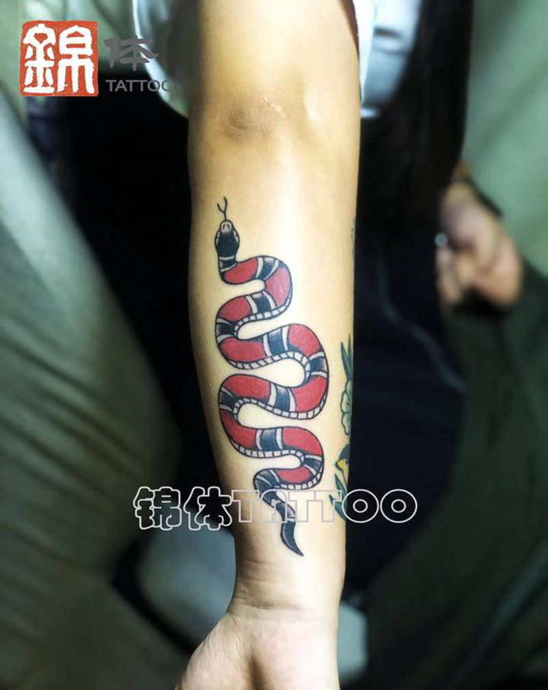 old school小蛇纹身图片_Old School纹身图案