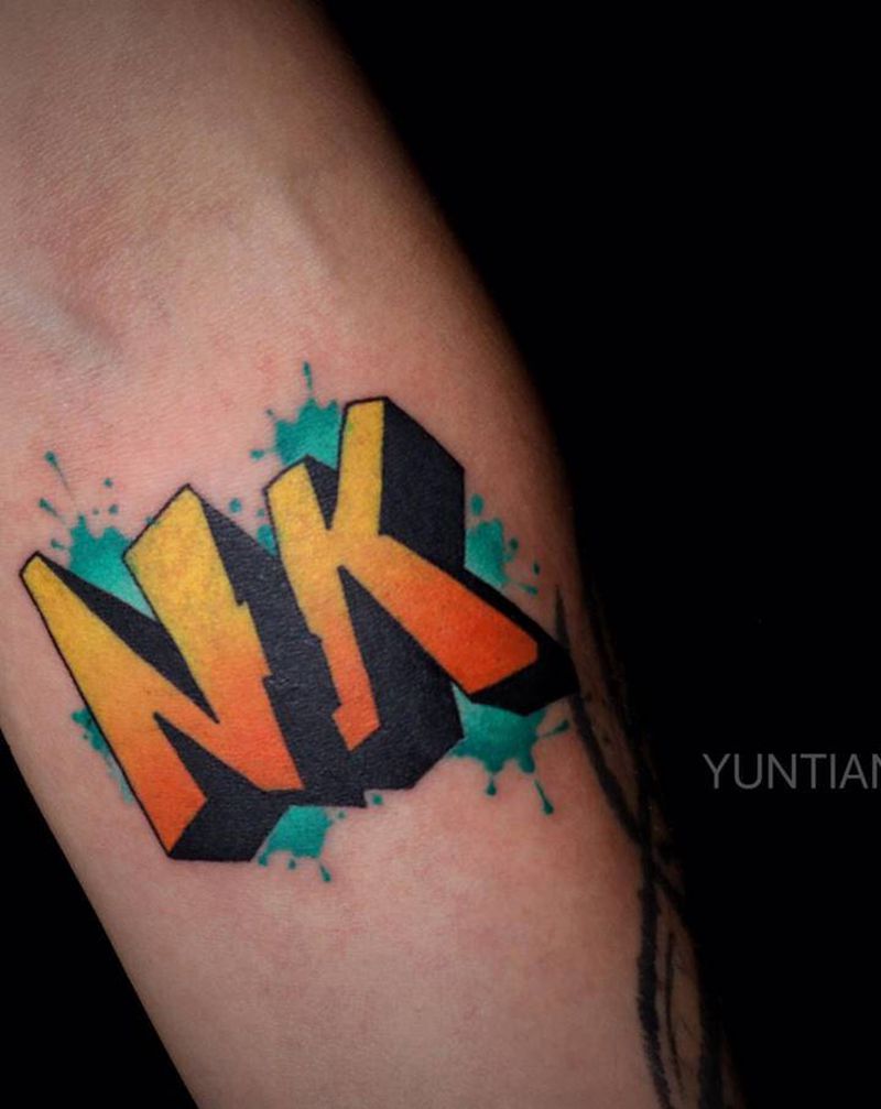 闺女名字纹身图片_手臂手部花体字New School纹身图案