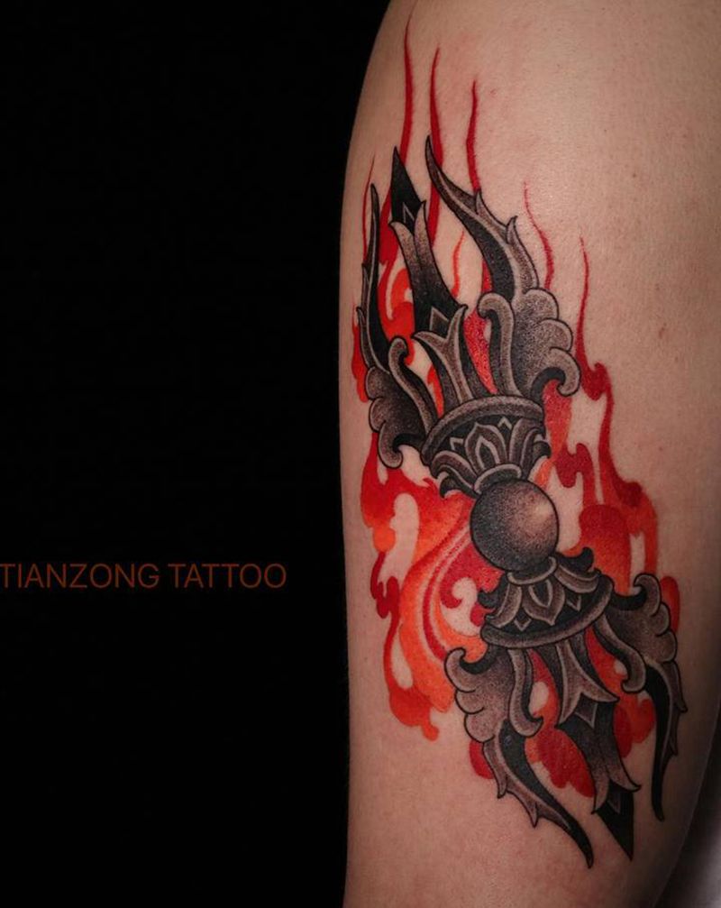 金刚杵纹身图片_手臂手部点刺新传统纹身图案