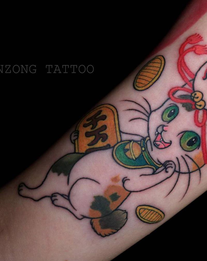 招财猫纹身图片_手臂New School纹身图案