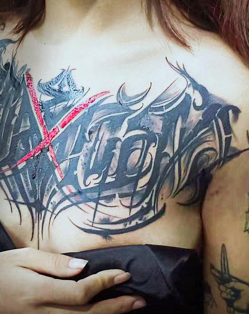 花体纹身图片_胸部花体字纹身图案