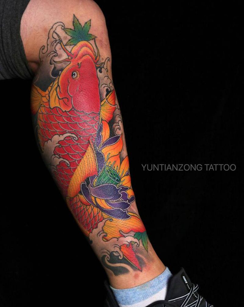 锦鲤纹身图片_腿部新传统纹身图案