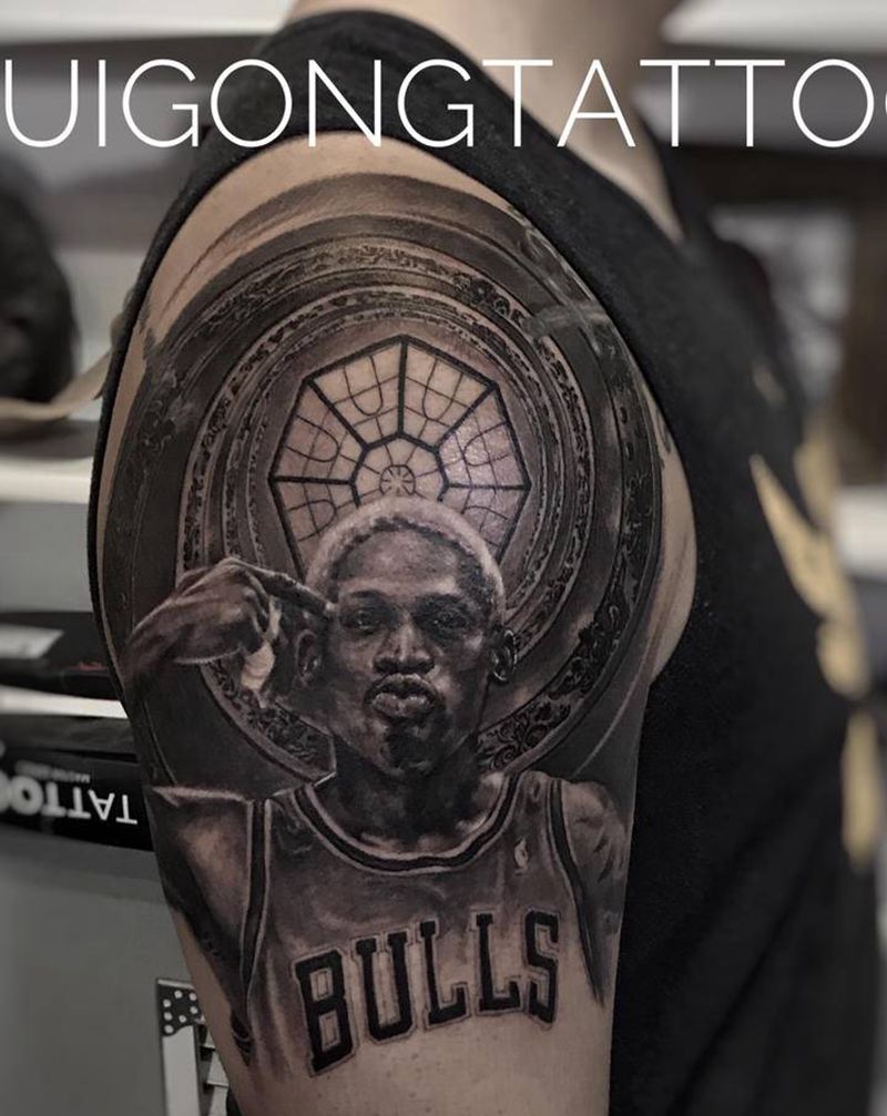 罗德曼纹身图片_手臂肩部欧美写实纹身图案