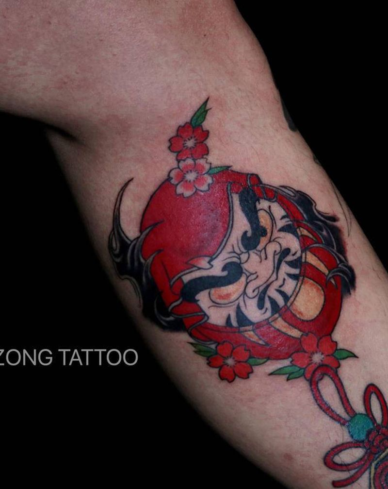 达摩蛋纹身图片_腿部纹身图案