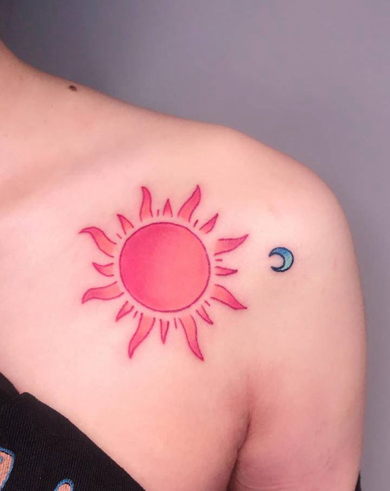 太阳✨纹身图片_肩部小清新纹身图案