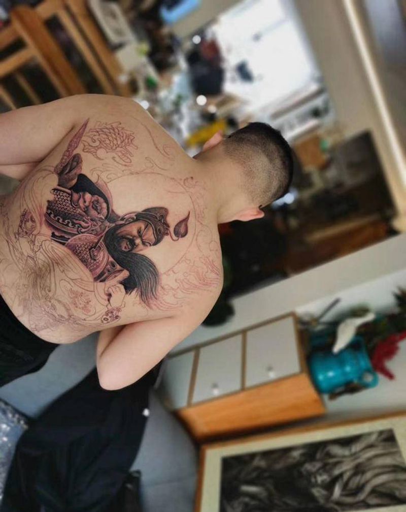 又一大关公纹身图片_背部胸部老传统新传统纹身图案