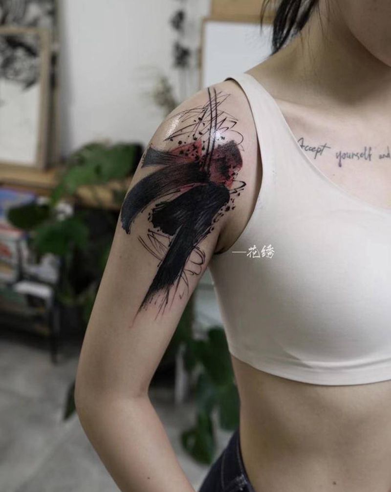 遮盖纹身图片_肩部背部几何水墨纹身图案