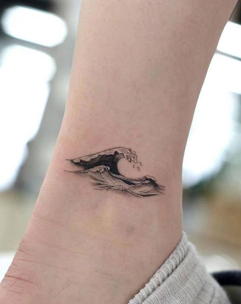 遮盖纹身图片_脚部腿部几何点刺纹身图案