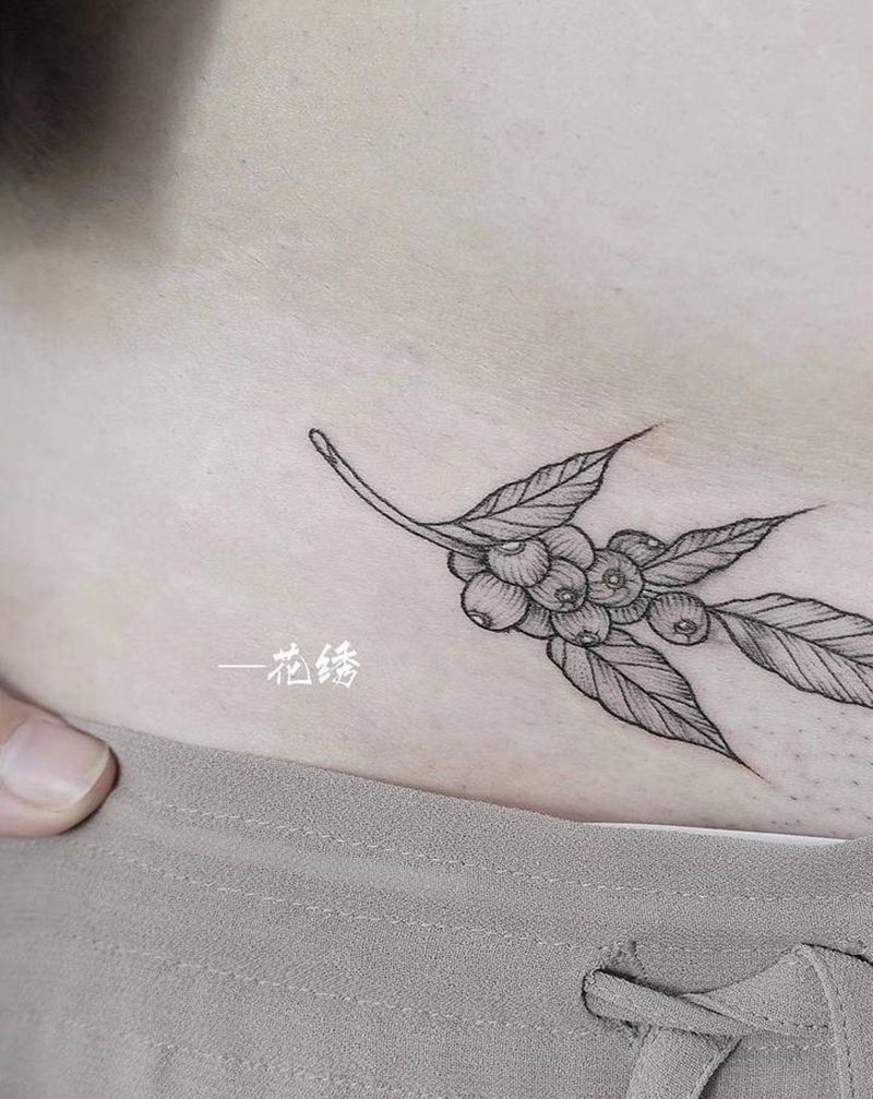 遮盖纹身图片_腰部胸部几何点刺纹身图案