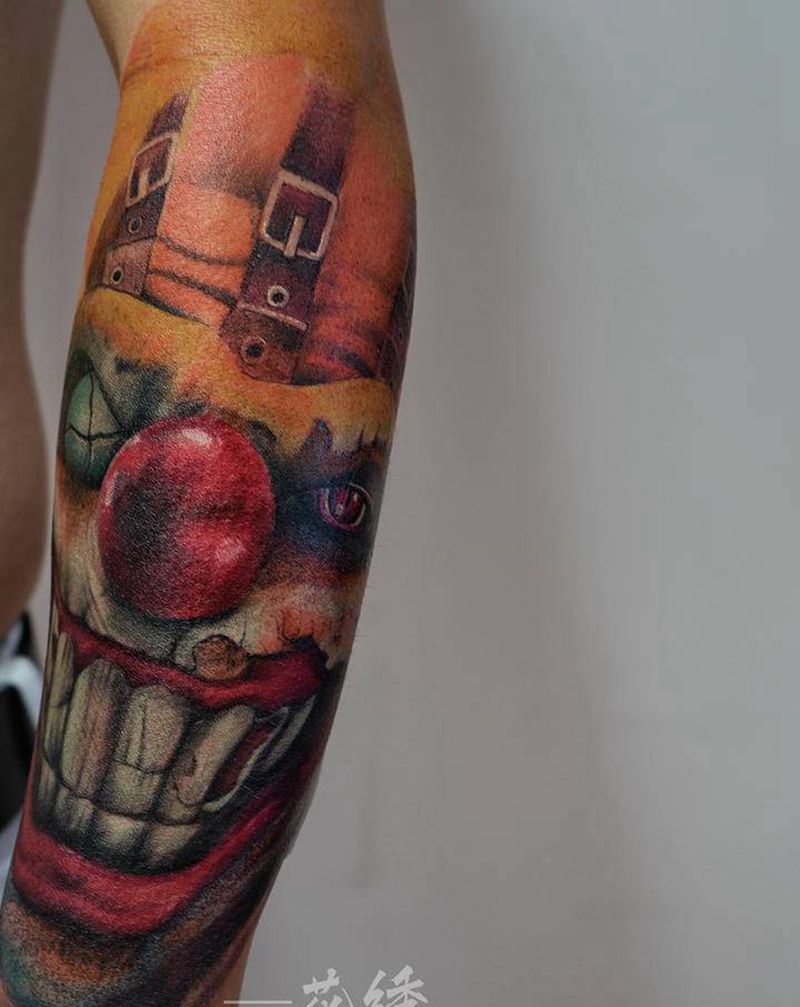 小丑纹身图片_手臂背部欧美写实New School纹身图案