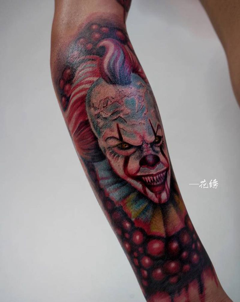 小丑纹身图片_手臂腿部欧美写实New School纹身图案