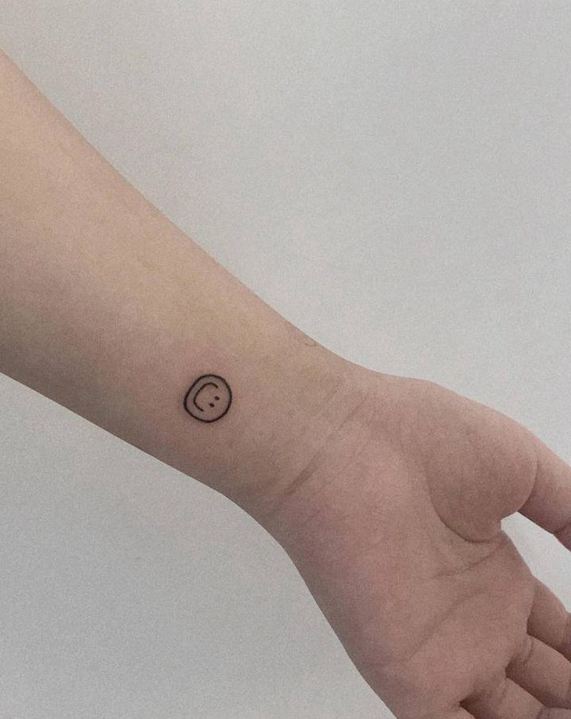 清新纹身图片_手部手臂点刺几何纹身图案