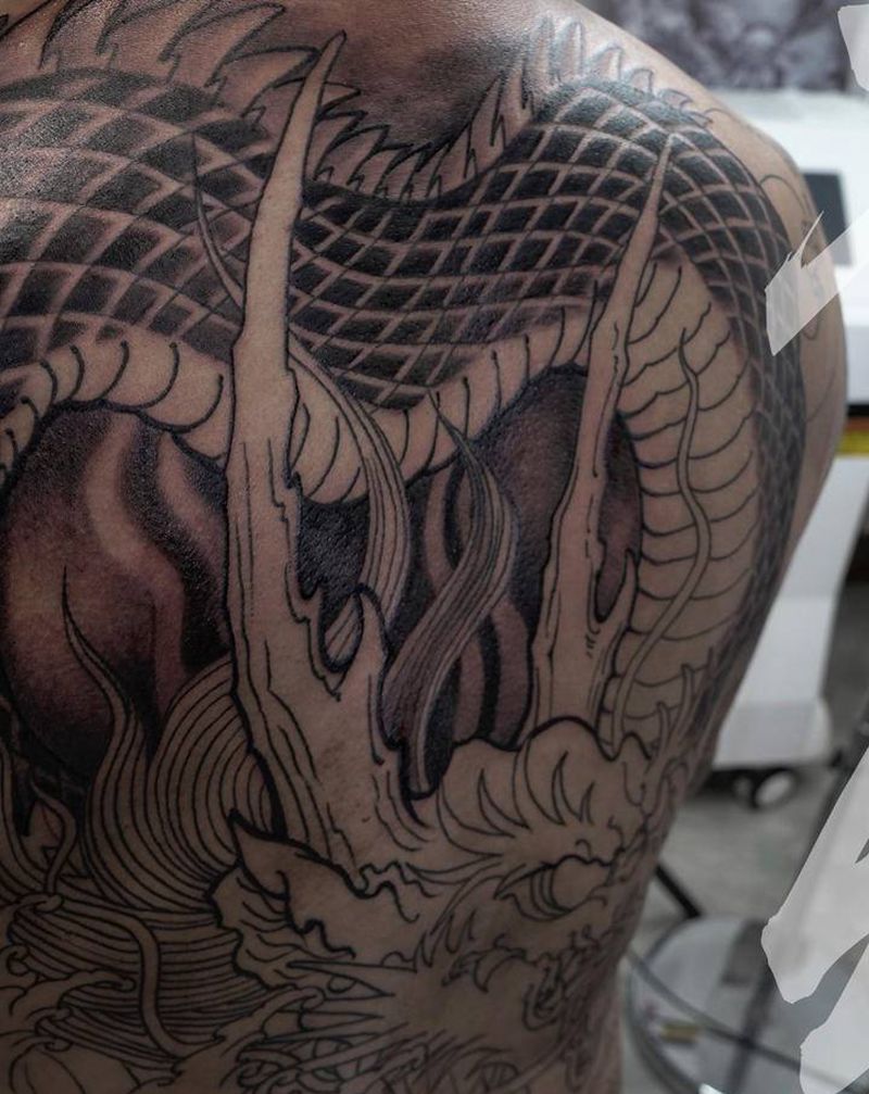 大龙纹身图片_背部腿部老传统新传统纹身图案