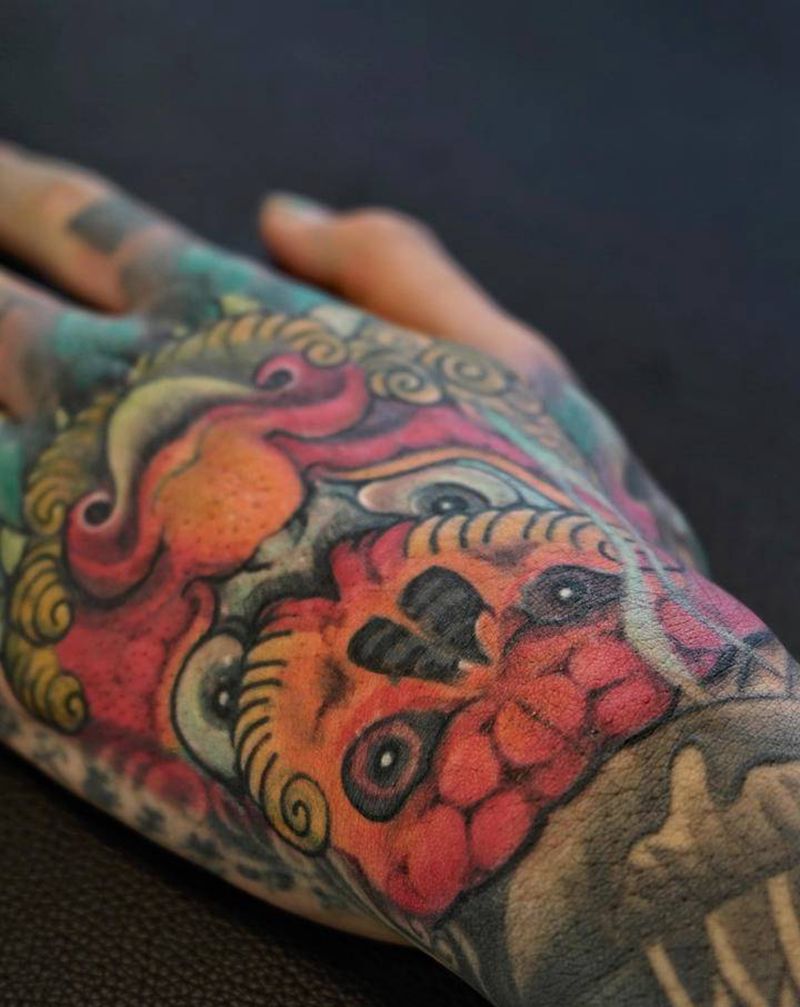 进来看修改前纹身图片_手部脚部新传统老传统纹身图案