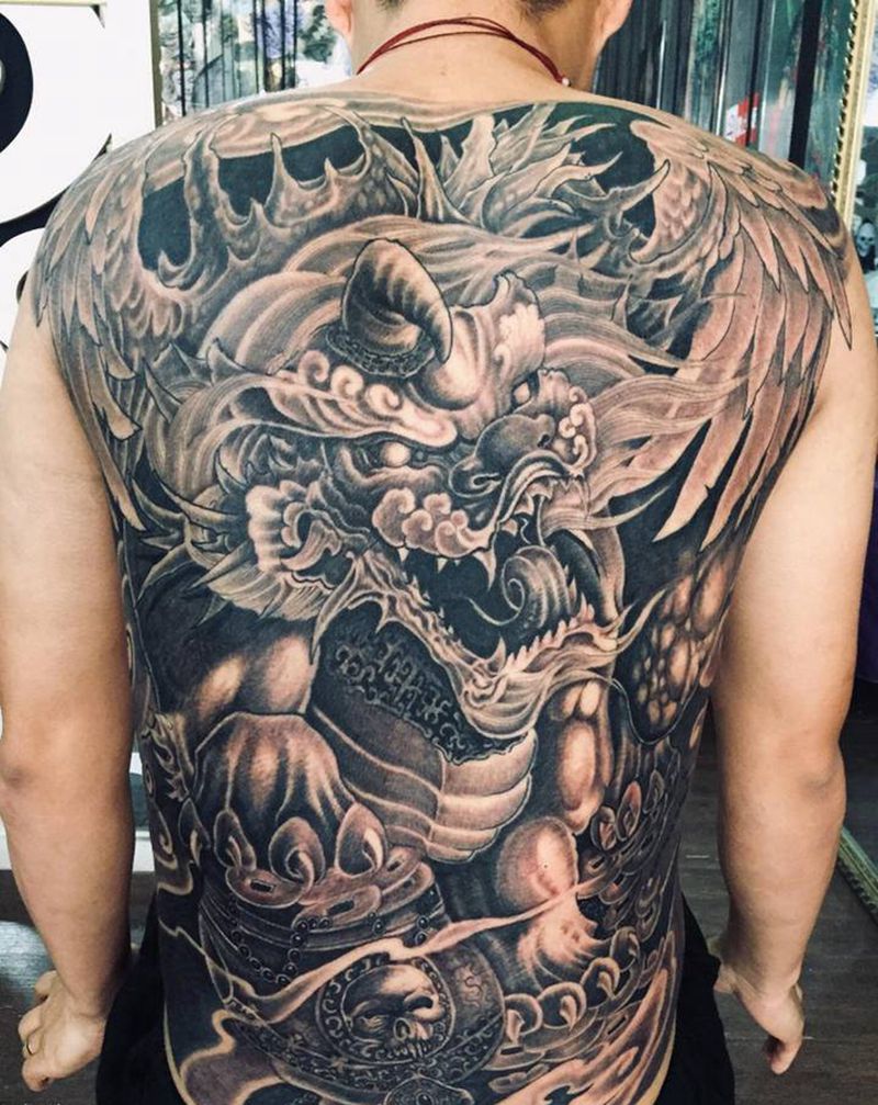 貔貅纹身图片_背部新传统纹身图案