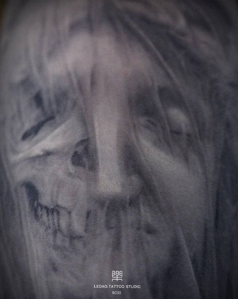 乐道雕塑作品薄纱雾纹身图片_手部手臂欧美写实雕塑圣母纹身图案