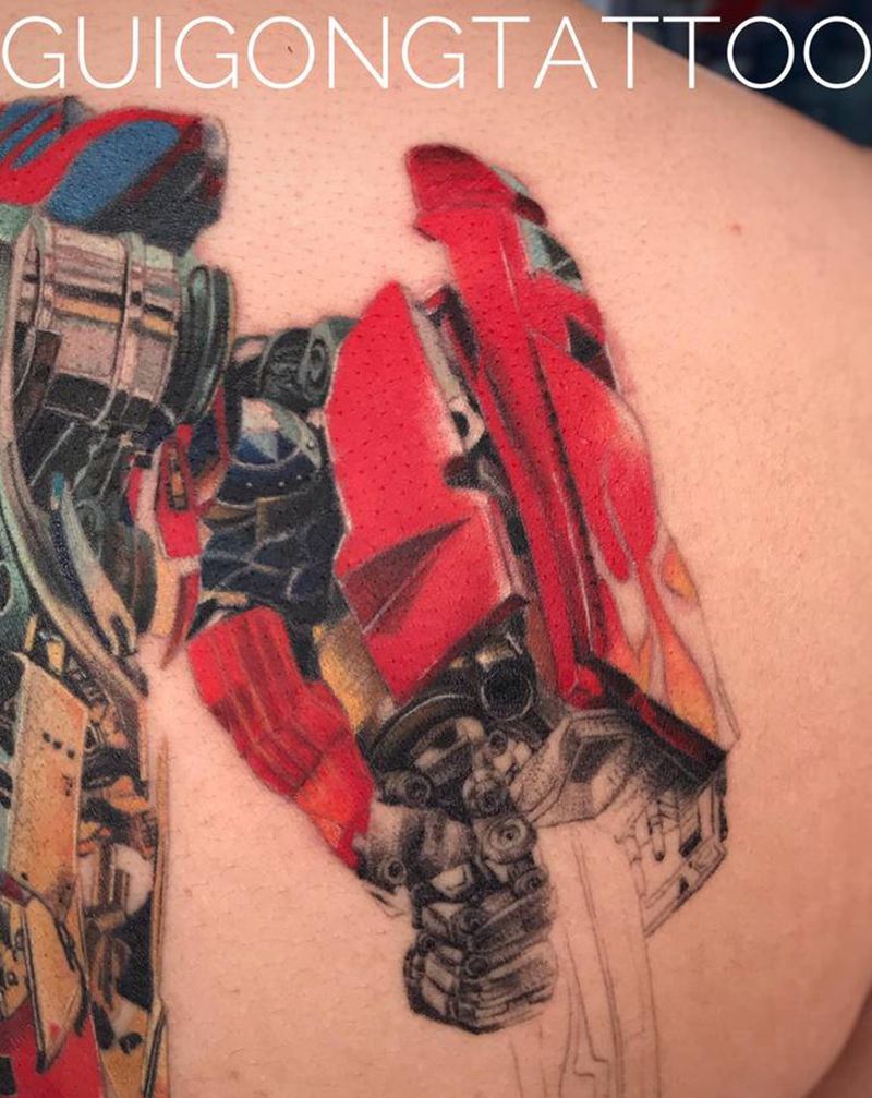 局部纹身图片_背部欧美写实纹身图案