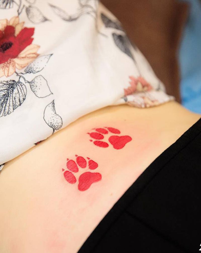 狗狗爪印纹身图片_臀部腰部Old SchoolNew School纹身图案