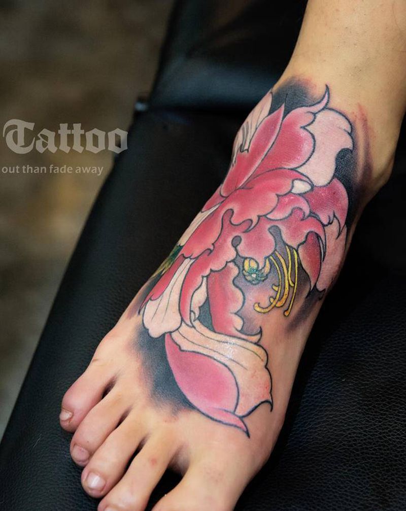 牡丹花开纹身图片_脚部手部Old SchoolNew School纹身图案