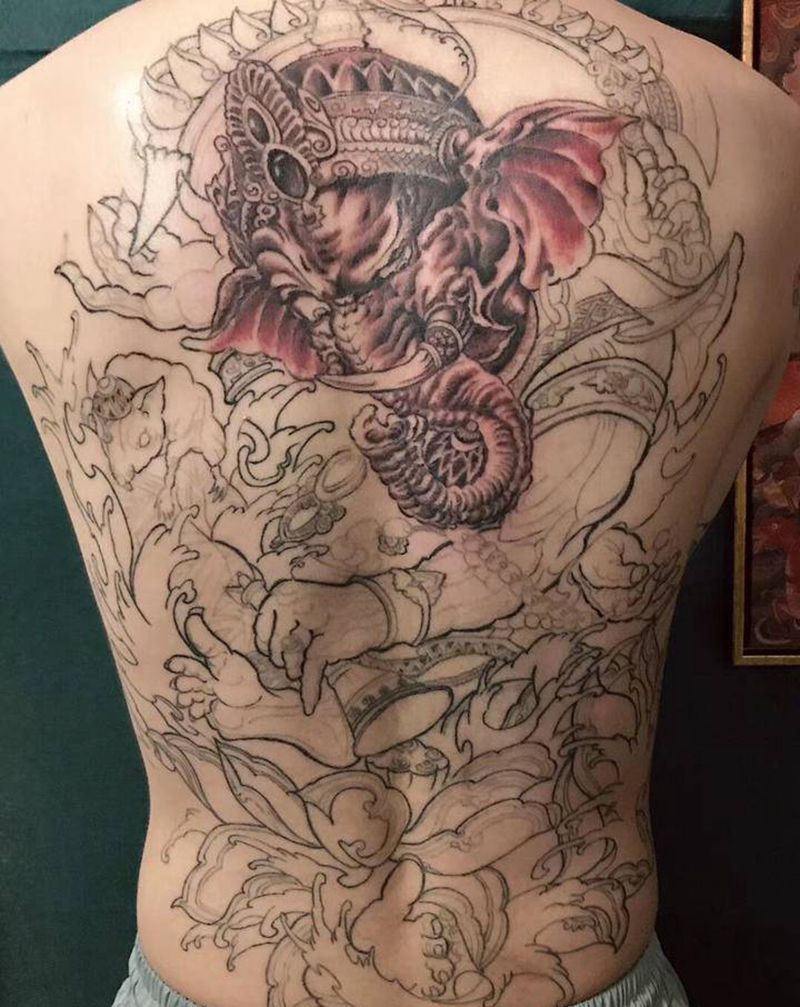 象神纹身图片_背部新传统纹身图案