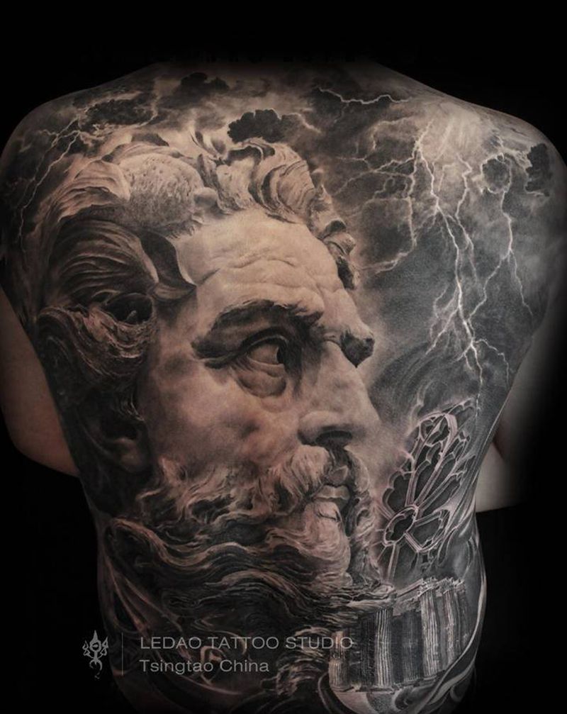 乐道出品雷神宙斯 雕塑纹身图片_背部欧美写实雷神宙斯满背纹身图案