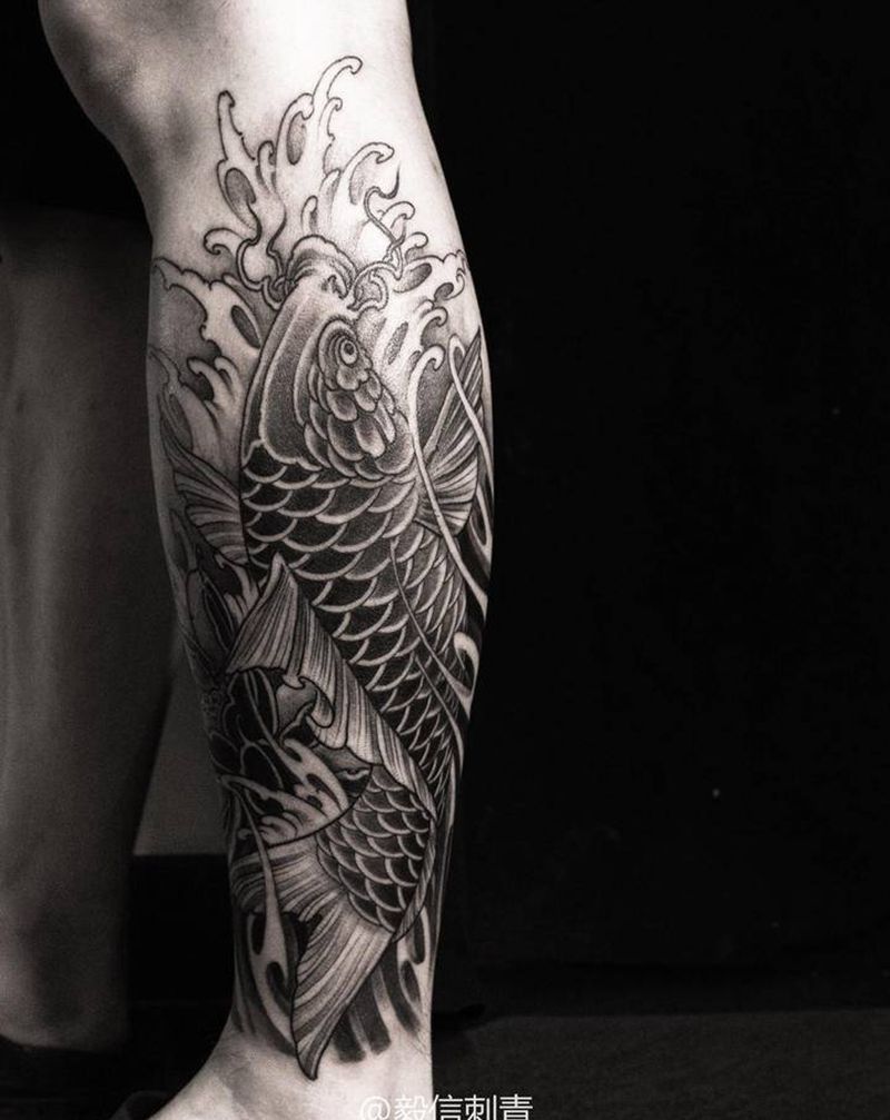 鲤鱼纹身图片_腿部新传统鲤鱼纹身图案