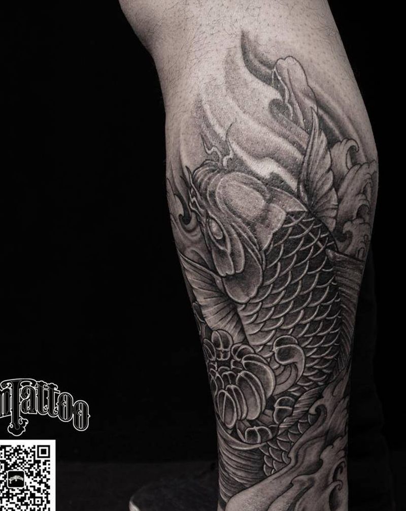 鲤鱼纹身图片_腿部新传统鲤鱼纹身图案