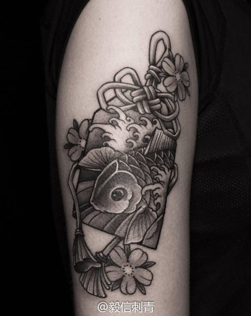 锦鲤御守纹身图片_腿部锦鲤御守纹身图案