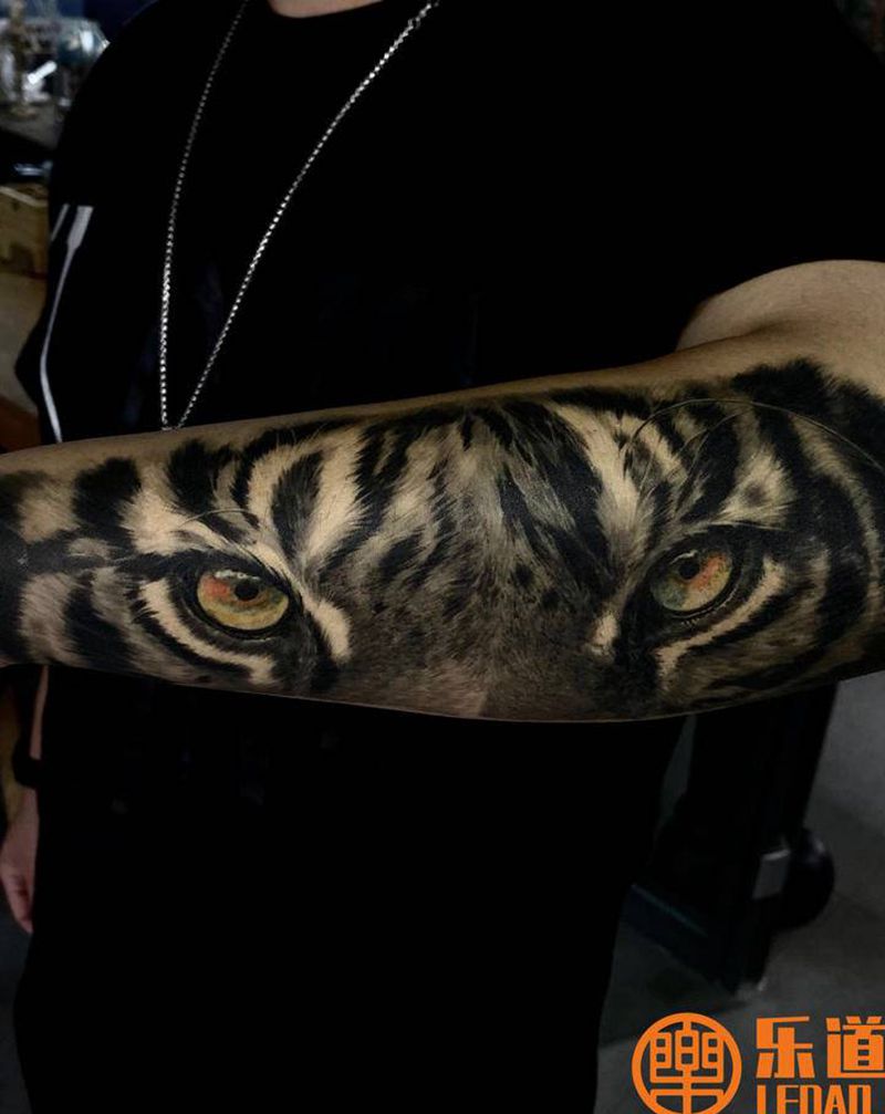 乐道恢复后效果纹身图片_手臂手部欧美写实老虎老虎欧美写实纹身图案