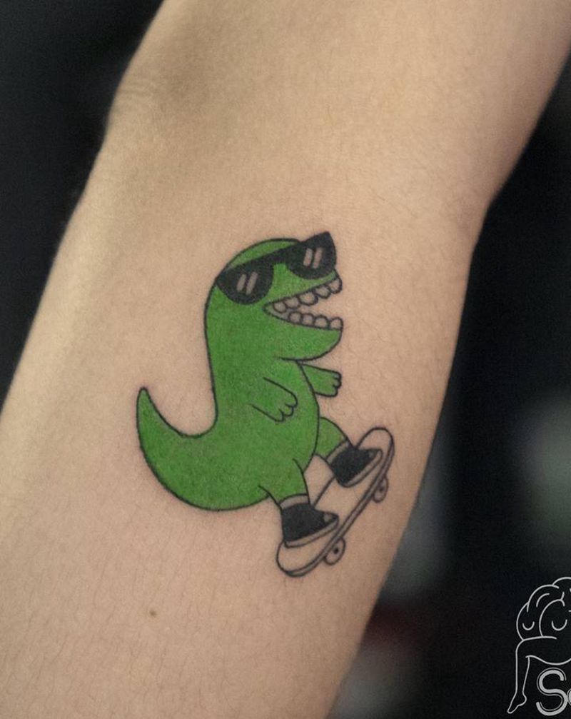 扭蛋纹身图案纹身图片_手臂Old School纹身图案