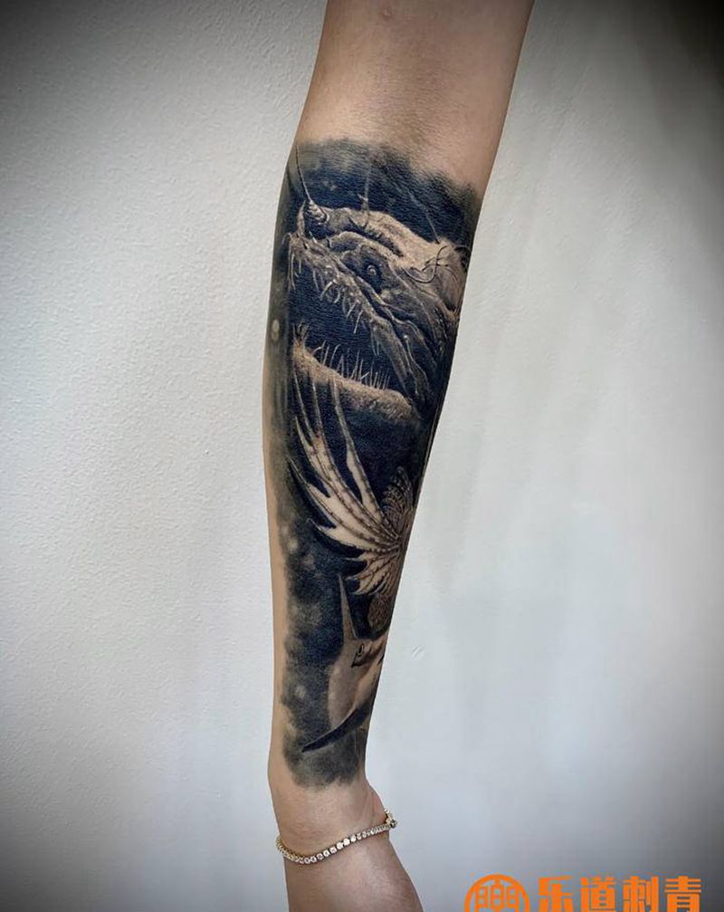 恢复后的几条鱼纹身图片_腿部手臂欧美写实纹身图案