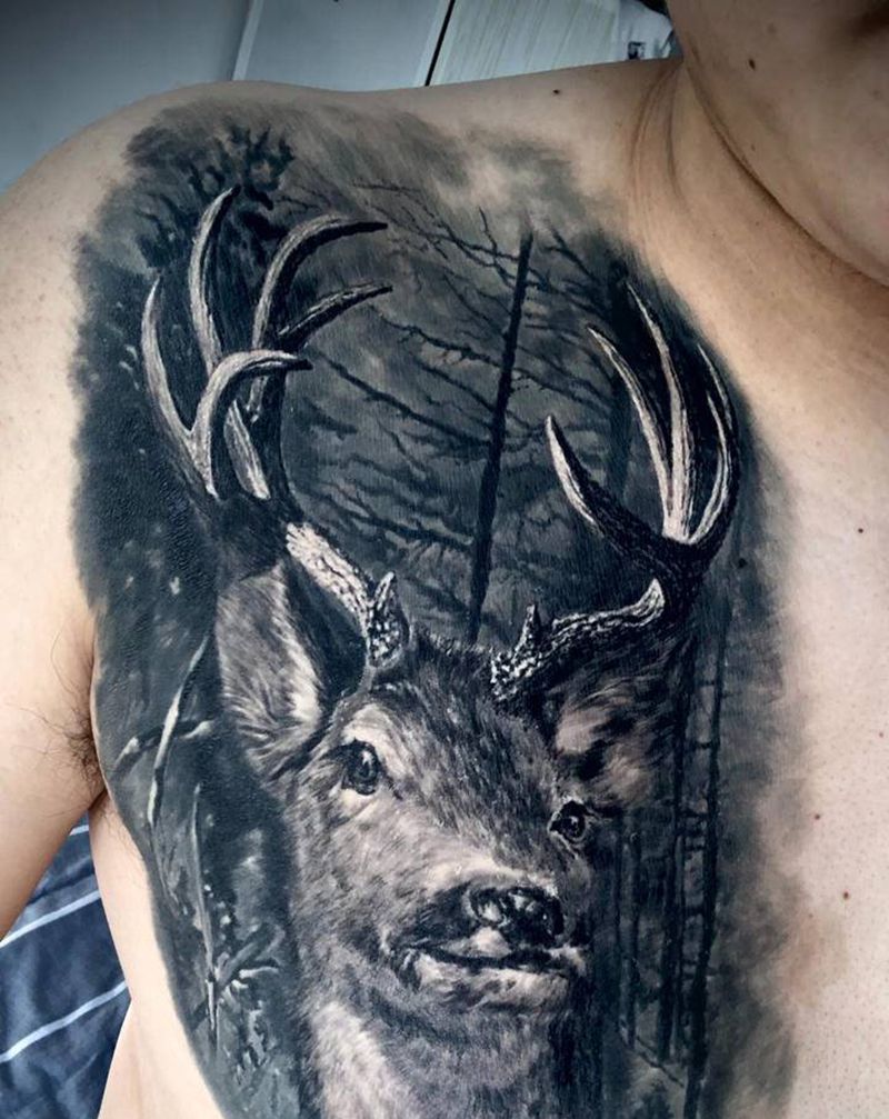 追光之鹿 恢复后效果纹身图片_胸部肩部欧美写实鹿鹿纹身图案