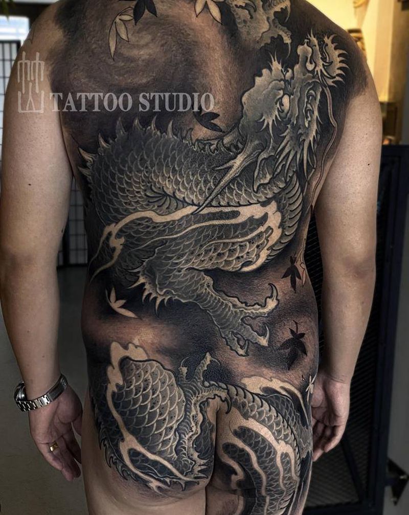 龙纹身图片_背部新传统满背龙纹身图案