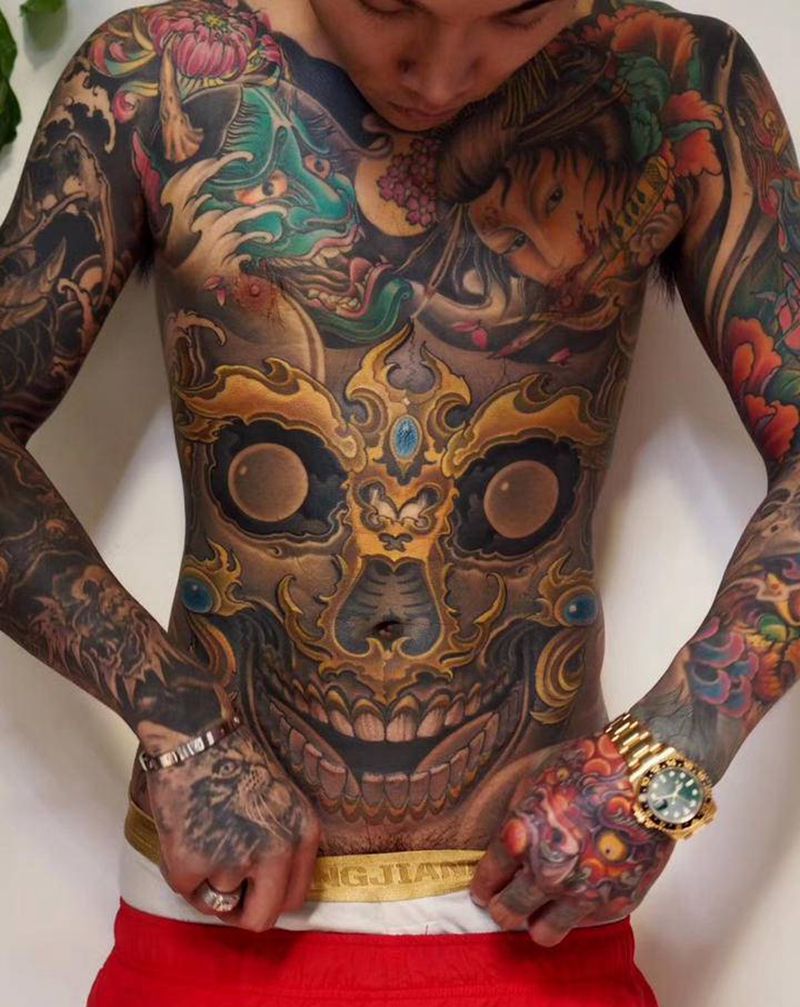 肚皮嘎巴拉纹身图片_腹部新传统嘎巴拉竹山刺青纹身图案