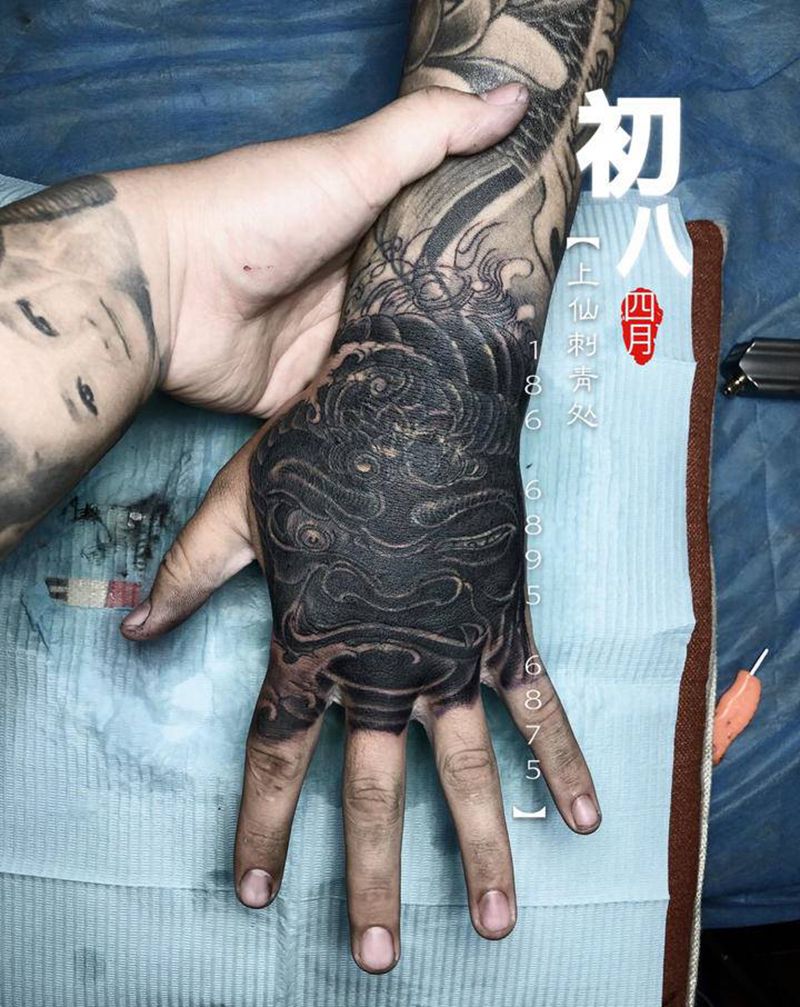 不动明王纹身图片_手部新传统老传统遮盖不动明王纹身图案