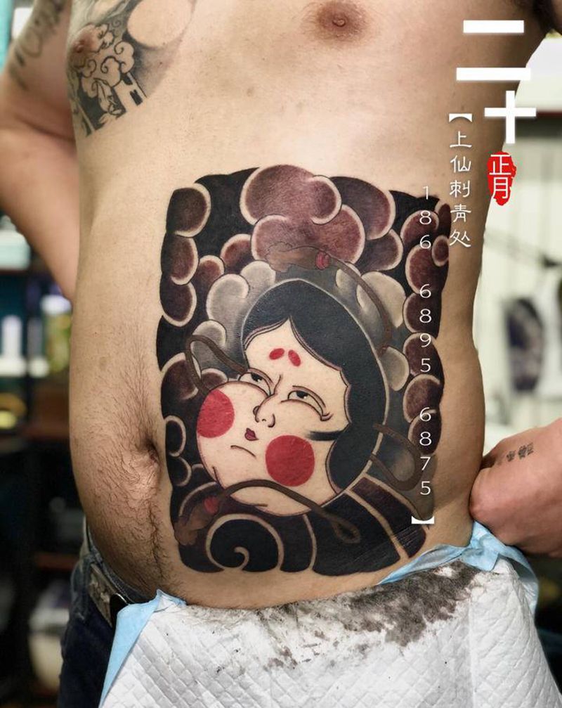 阿多福纹身图片_腹部背部老传统阿多福能面纹身图案