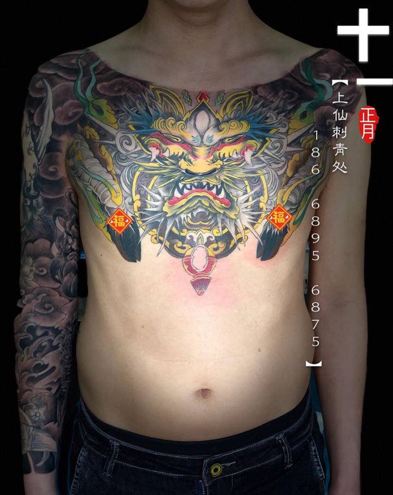 双子麒麟纹身图片_胸部背部新传统麒麟花胸半背纹身图案