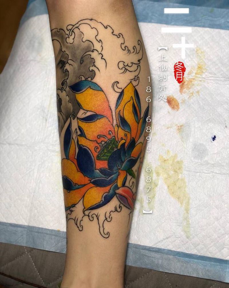 莲花纹身图片_手臂腿部新传统水彩莲花荷花纹身图案