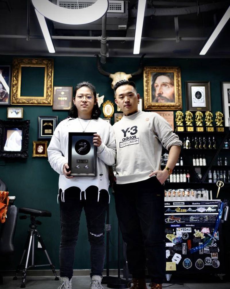 恭喜爱徒纹身图片_手臂欧美写实乐道纹身图案