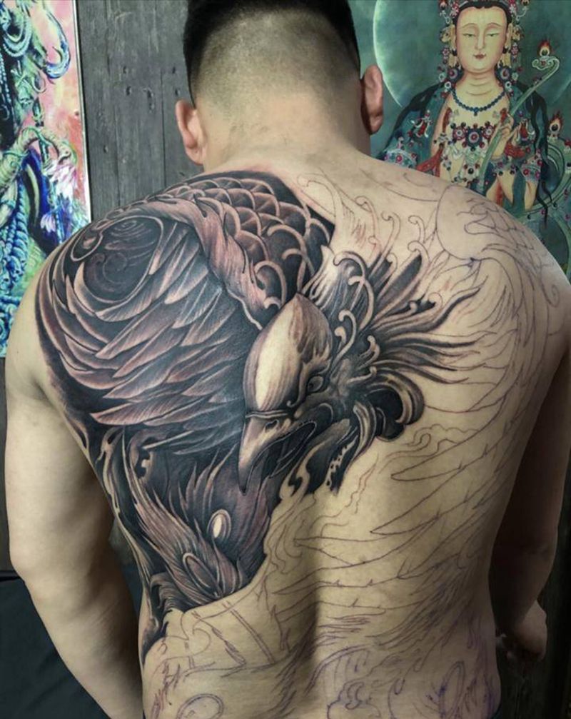 凤凰纹身图片_背部新传统纹身图案